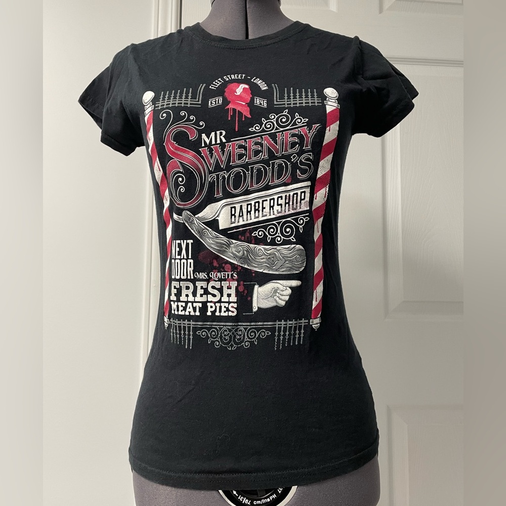 T-Shirt Graphic Sweeney Todd Horror Tim Burton Black Ladies Small